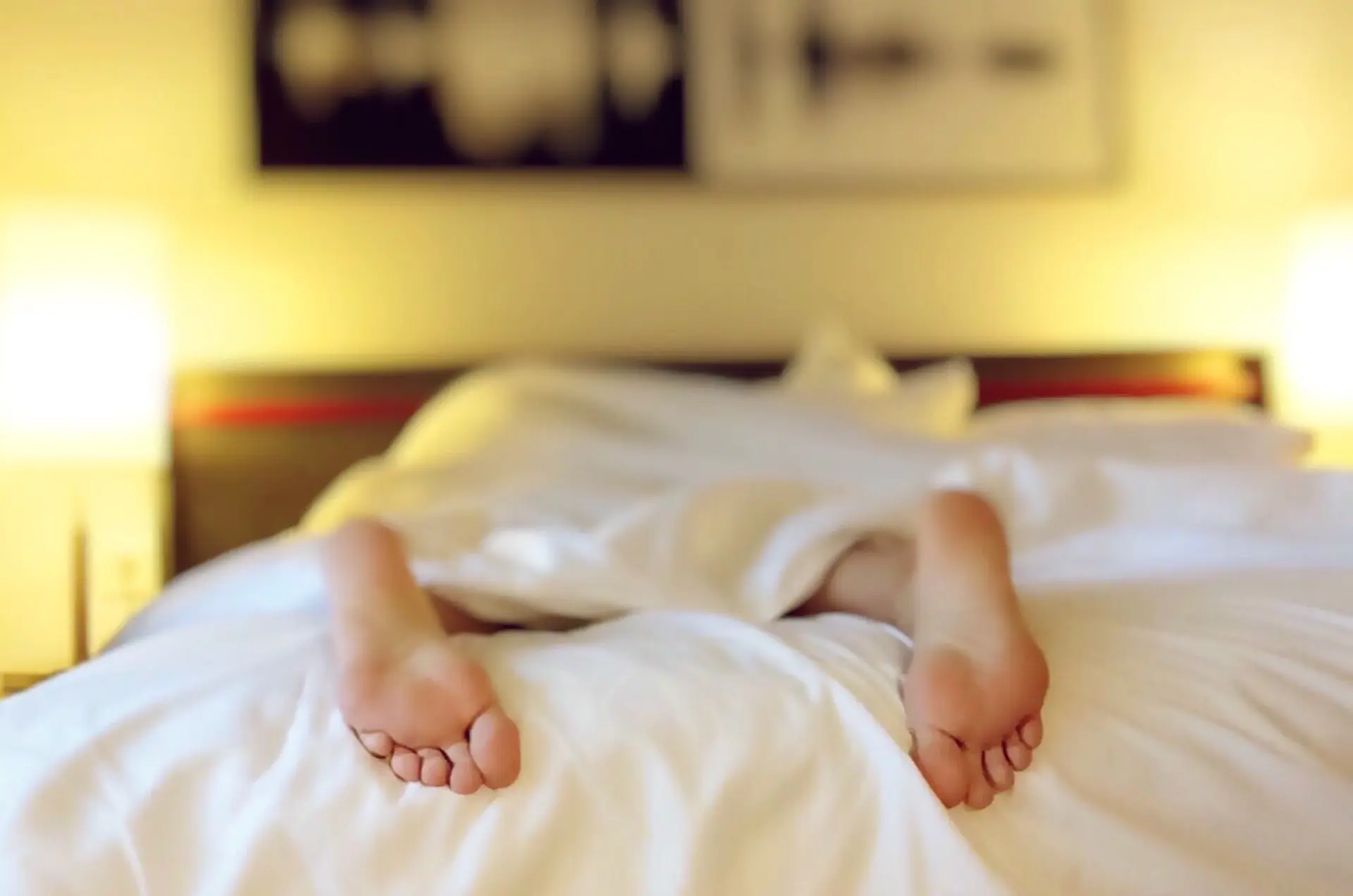 3 Healthy Sleeping Positions