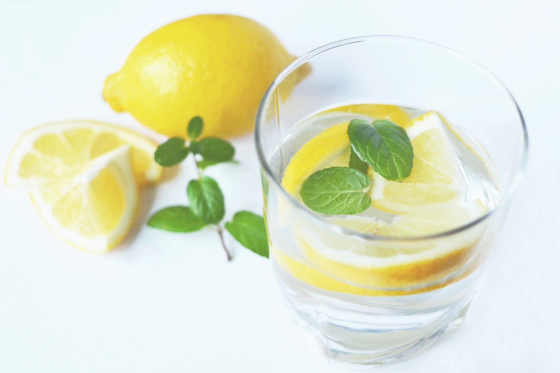 Do-Detoxes-Work-Try-Lemon-Water