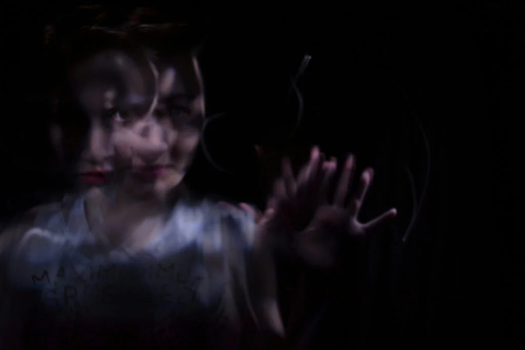 Darkness retreats work through the benefits of sensory deprivation.