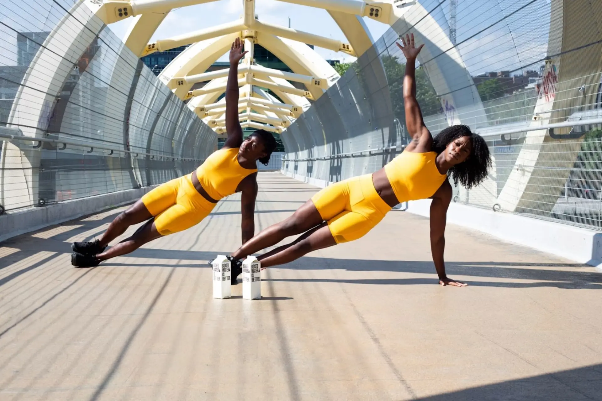 two women doing fitnessmaxxing