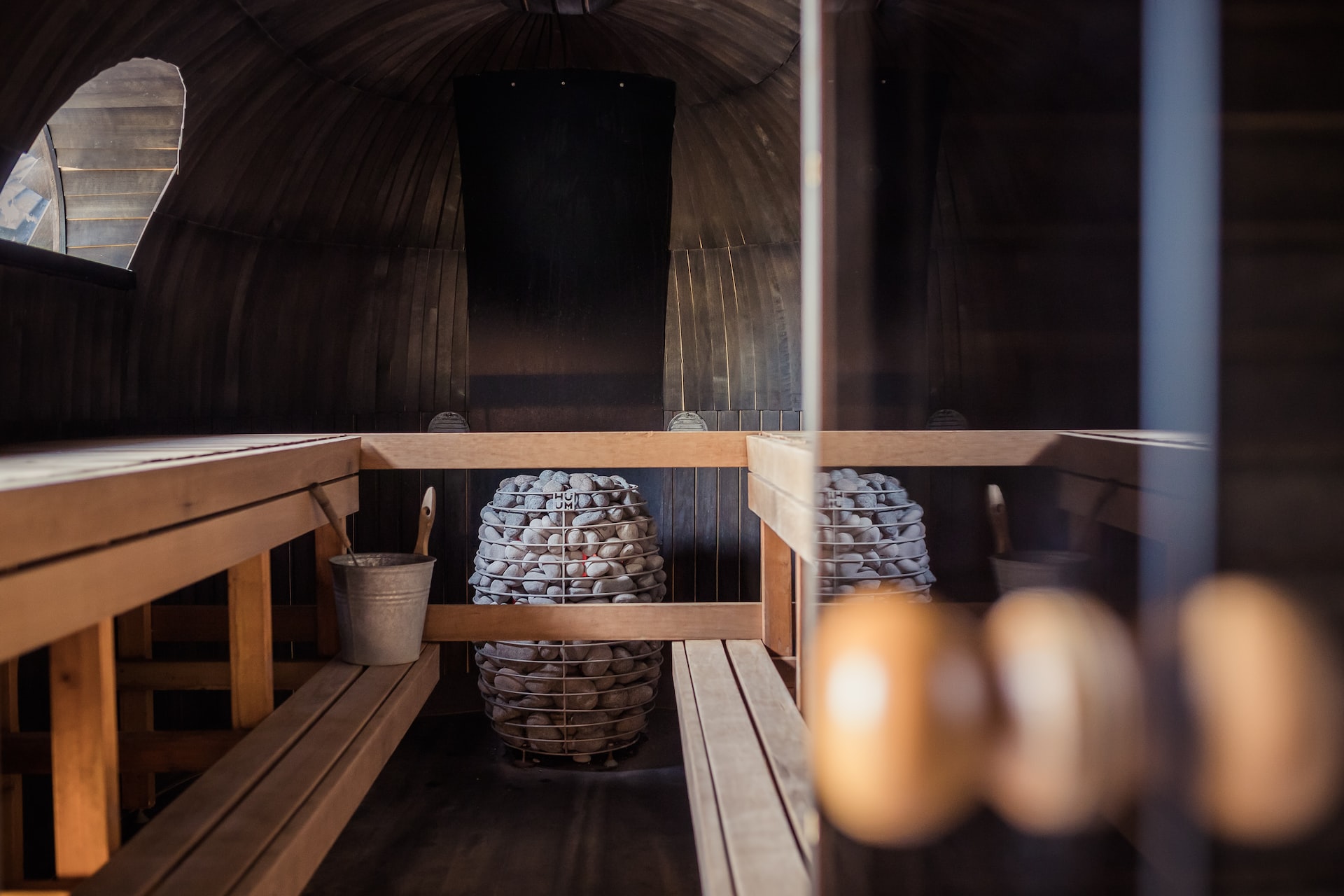 Sauna Vs. Steam Room: The Health Benefits - Body+Mind Magazine