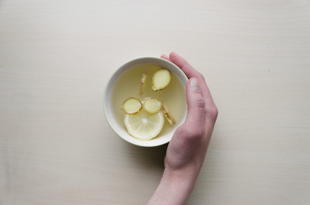 what is morning sickness - a cup of ginger tea with lemon