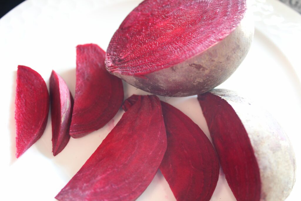 Sliced beets - food to get periods early