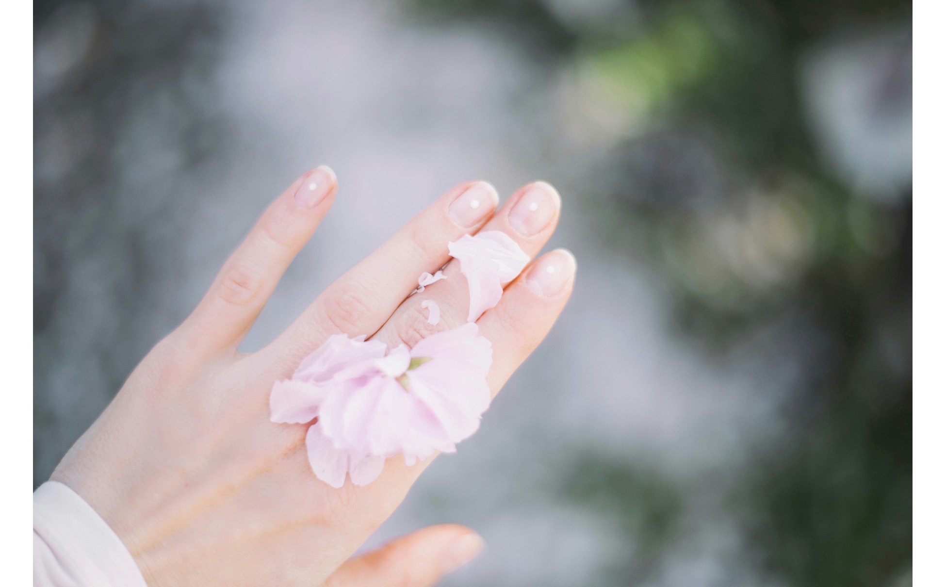 natural nails with pink flower