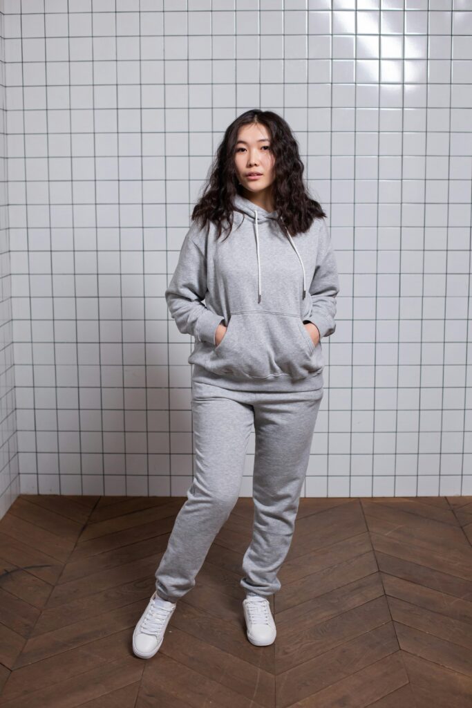 A woman in jogger sweatpants
