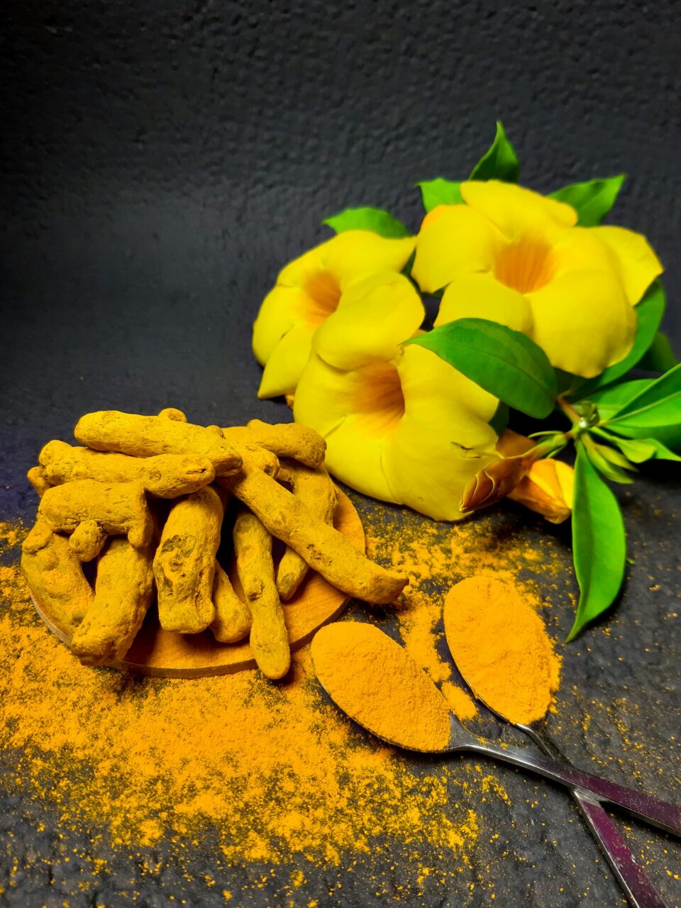 The benefits of turmeric whole and powdered.