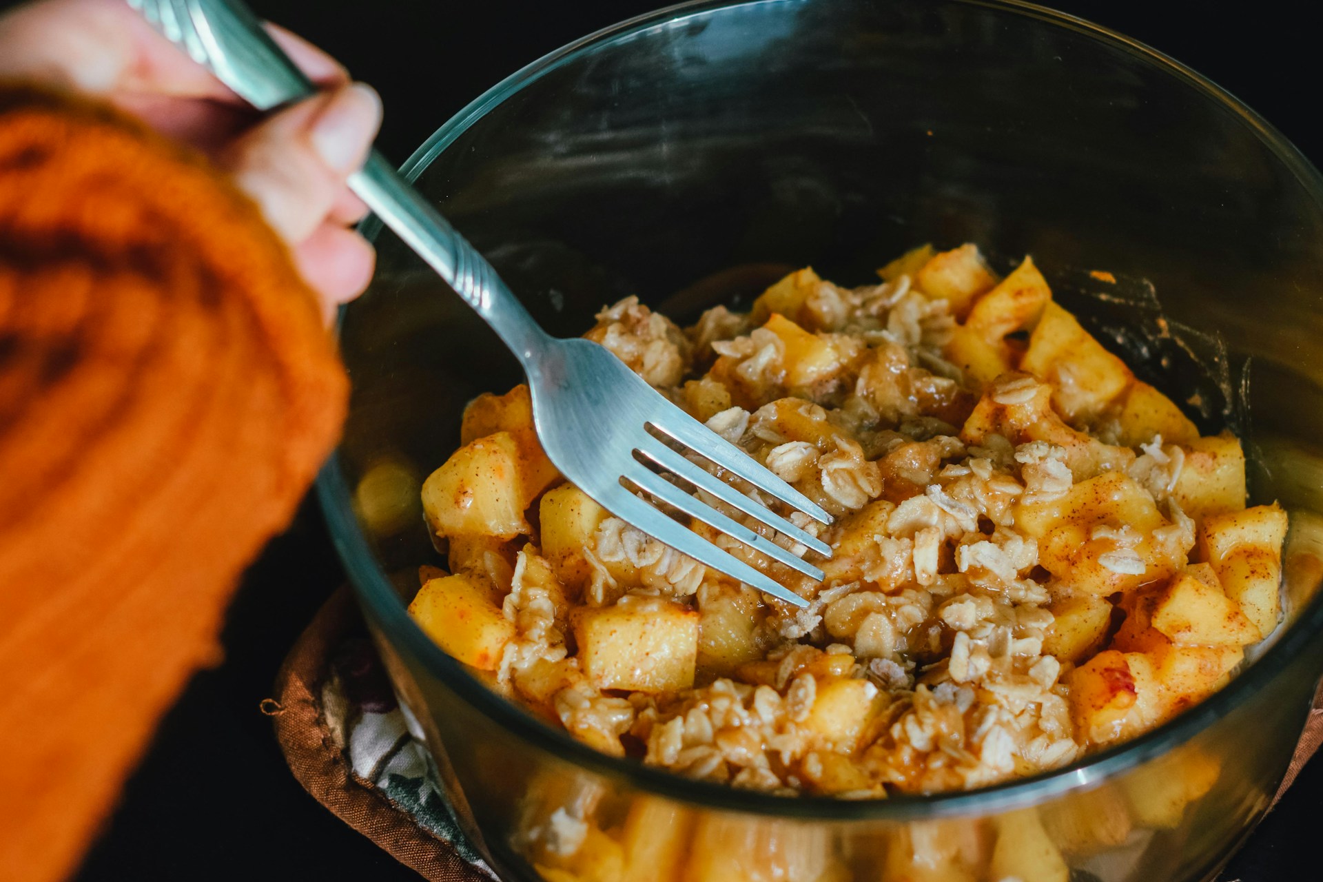 A healthy fall dessert in a bowl.