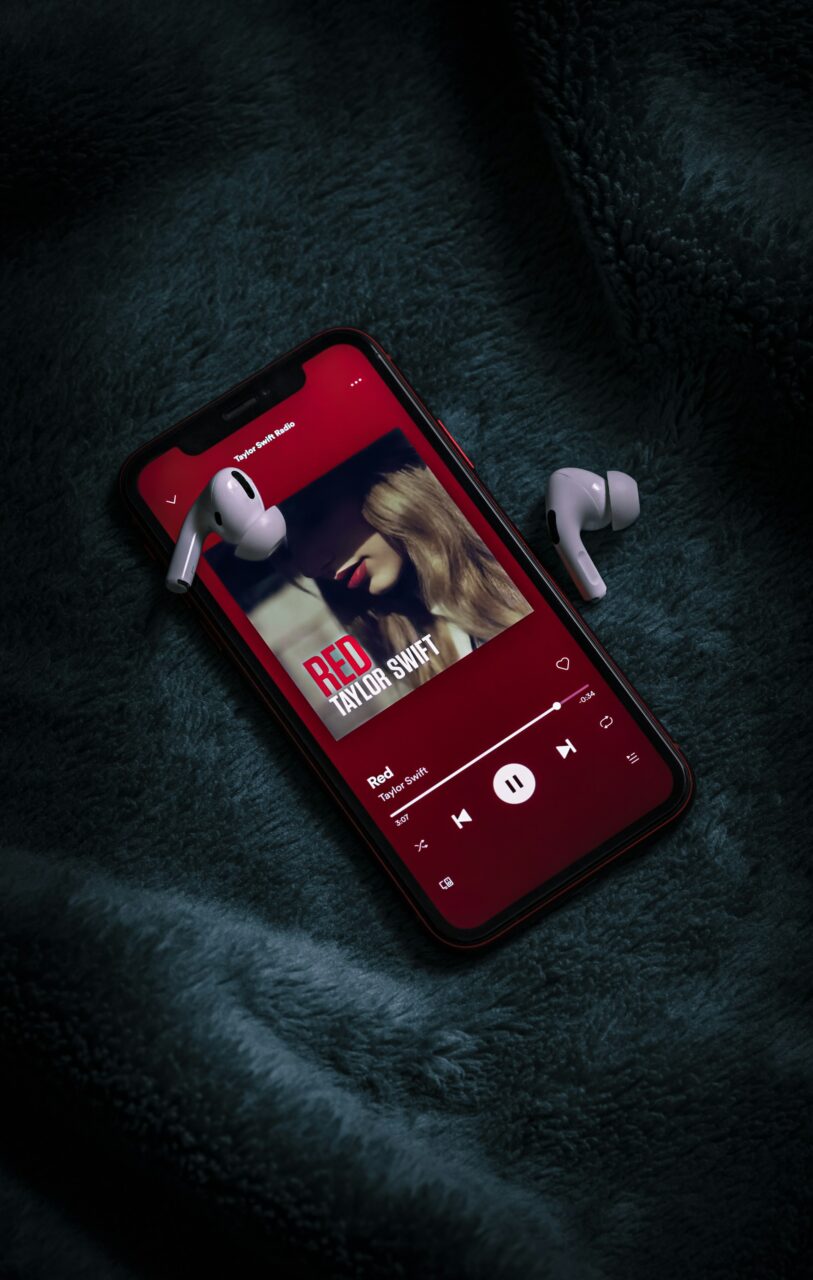 phone listening to taylor swift's Red album