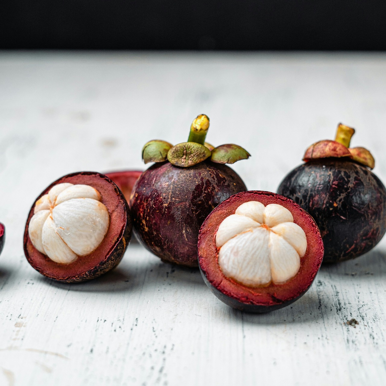 Discover the many health benefits of the delicious mangosteen superfruit.