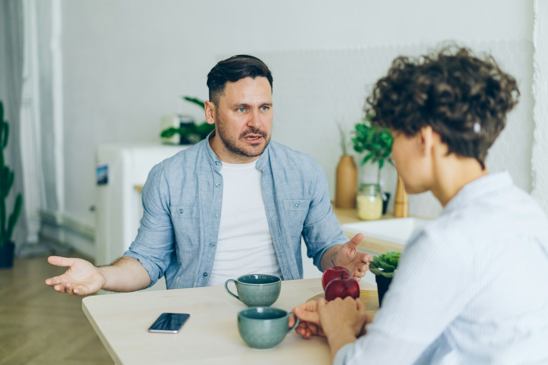 Recognizing narcissistic red flags