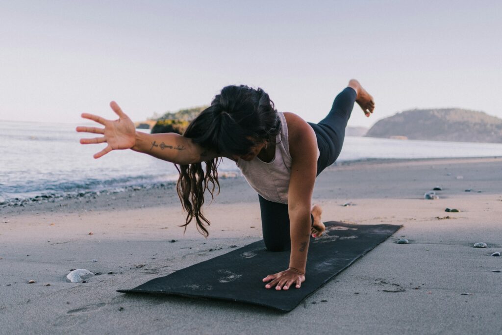 doing bird dog deep core exercises